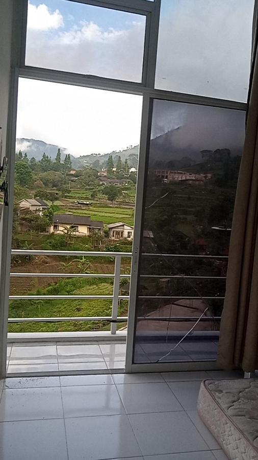 Villa Kaca 88 Cianjur Luaran gambar