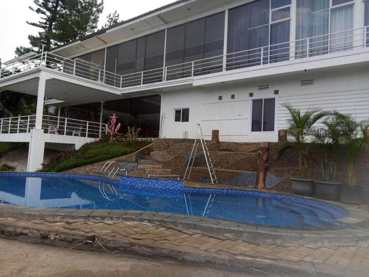 Villa Kaca 88 Cianjur Luaran gambar